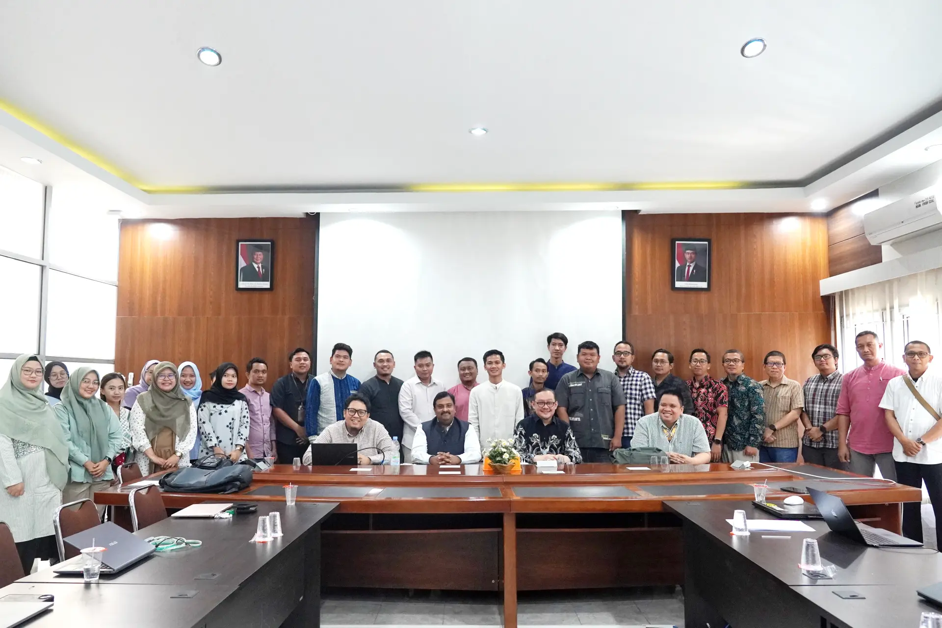 Fasilkom-TI USU Holds Visiting Professor Program with Prof. Dr. Arun Kumar Sangaiah from YunTech